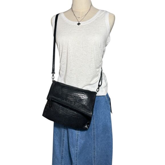 Hammitt VIP Medium Black Lizard Emboss Crossbody Gunmetal Red Suede - Picture 2 of 16